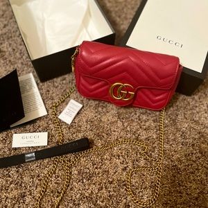 Gucci GG Marmont matelasse leather super mini